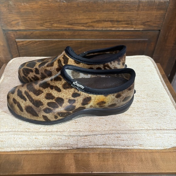 Women's Size 8 Sloggers Red Paisley Animal Print Lot Of 2 - Picture 10 of 16